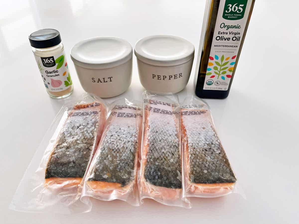 The ingredients needed to grill salmon. 