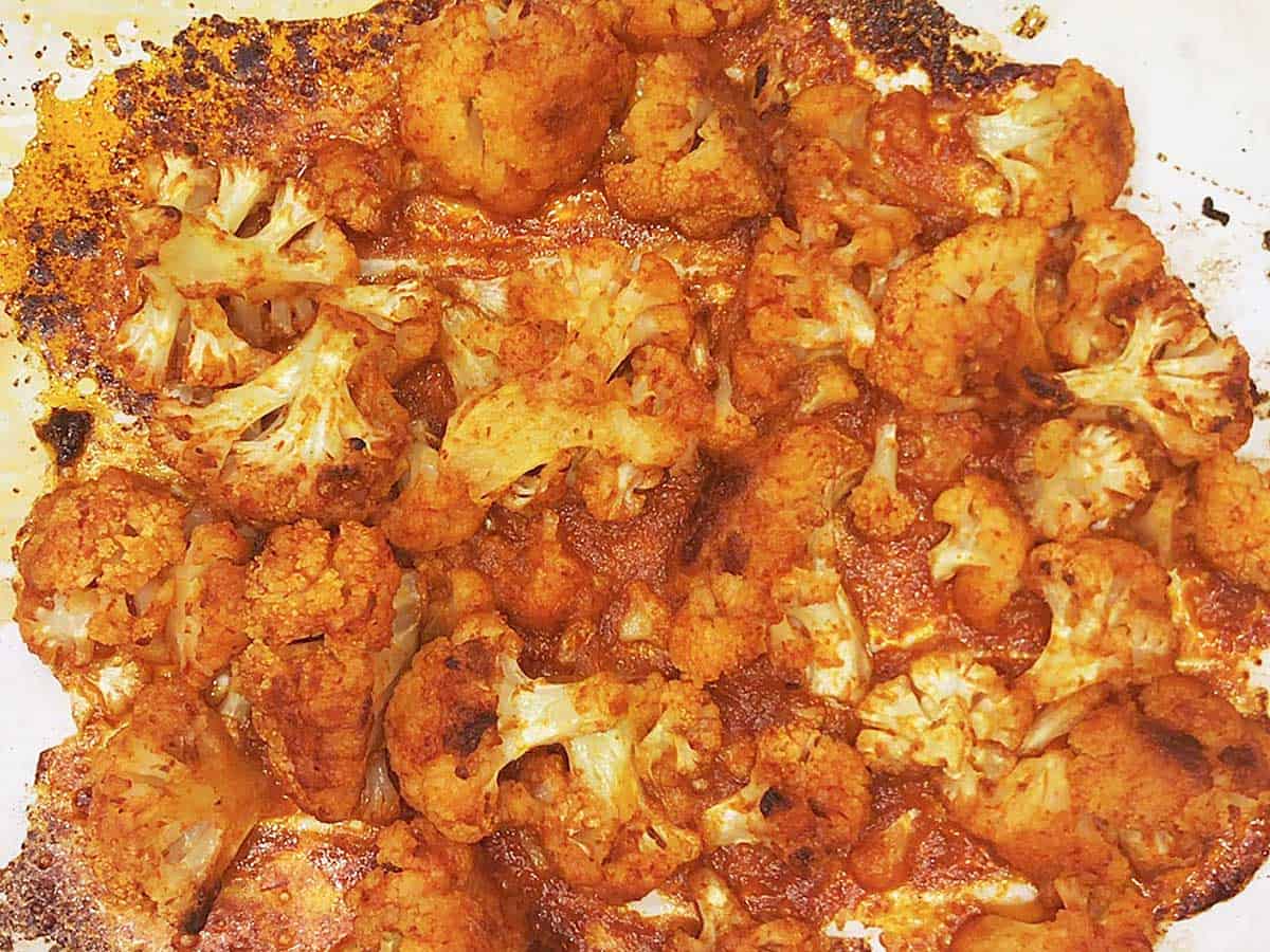 The buffalo cauliflower is ready in the pan.